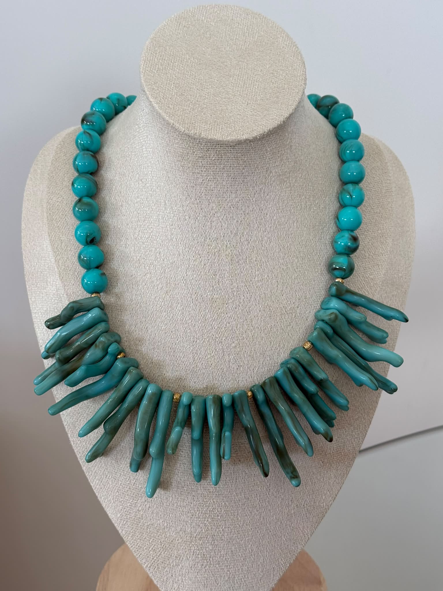 Collar corales turquesa